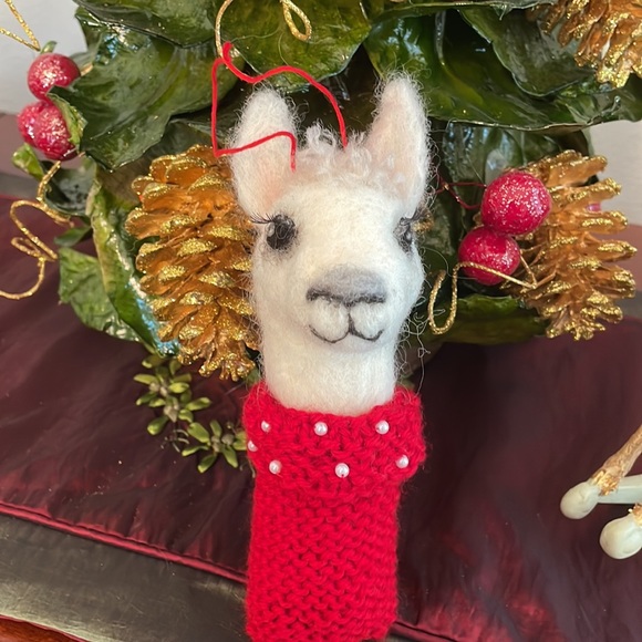 Hand Crafted Holiday Hand Crafted Artisan Needle Felted Llama In A